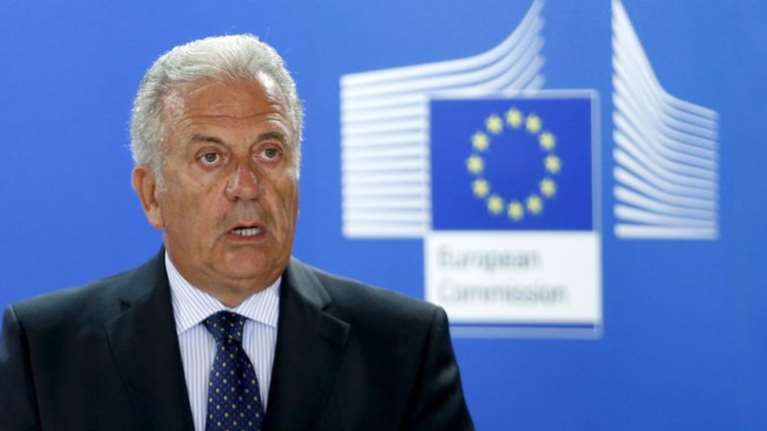 Αβραμόπουλος: Επιζήμια η εθνική προσέγγιση στο προσφυγικό