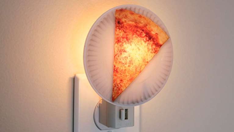 Επιτέλους! Λάμπα σε σχήμα πίτσας