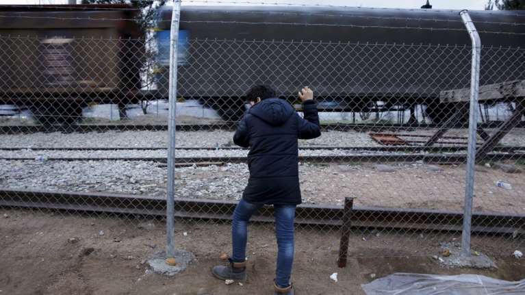 Χαριστική βολή στην οικονομία το χάος με τους πρόσφυγες