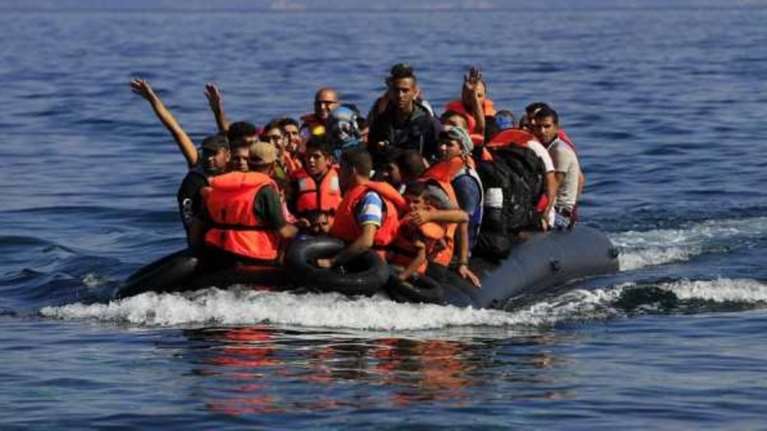 «Βουλιάζει» και πάλι η Μυτιλήνη από πρόσφυγες