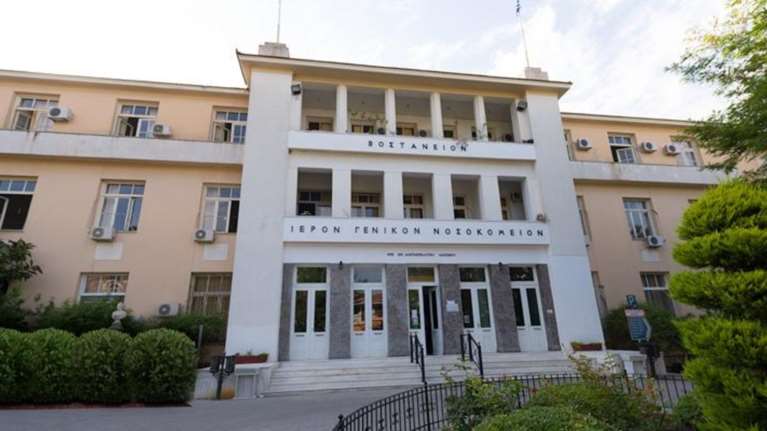 Σοκ: Πέθανε αναμένοντας τη γυναίκα του από το χειρουργείο