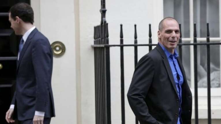 Αντεπίθεση Βαρουφάκη: Καλύτερα να μασάει παρά να μιλάει ο Οσμπορν