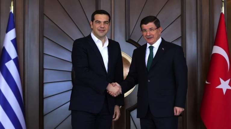 Τηλεφωνική επικοινωνία Τσίπρα με Νταβούτογλου