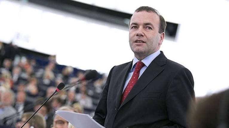 Βέμπερ κατά σλοβάκου πρωθυπουργού για Ελλάδα: Απαράδεκτες οι δηλώσεις του