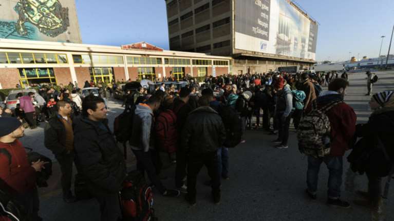 Προετοιμασία για τουλάχιστον 150.000 εγκλωβισμένους