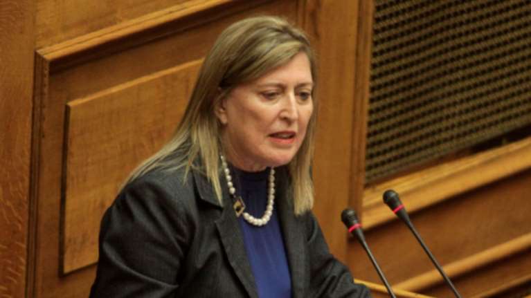 Βουλευτής του ΣΥΡΙΖΑ φιλοξενεί οικογένεια προσφύγων