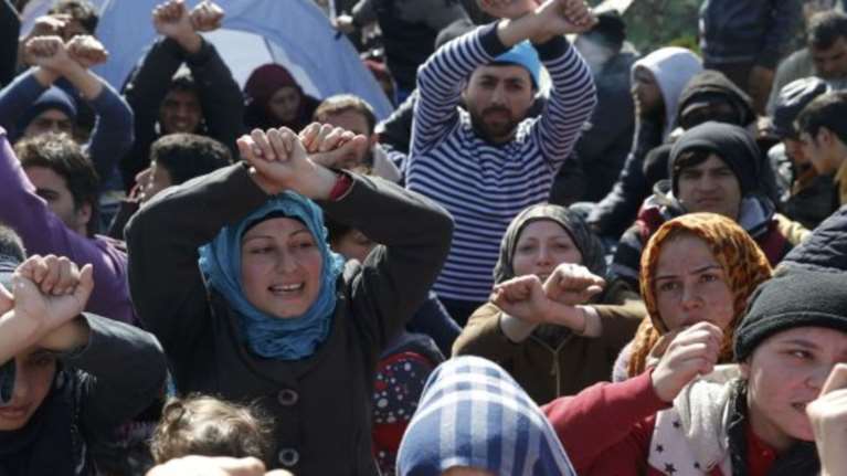 Η Ελλάδα «κρατητήριο» για πρόσφυγες και μετανάστες