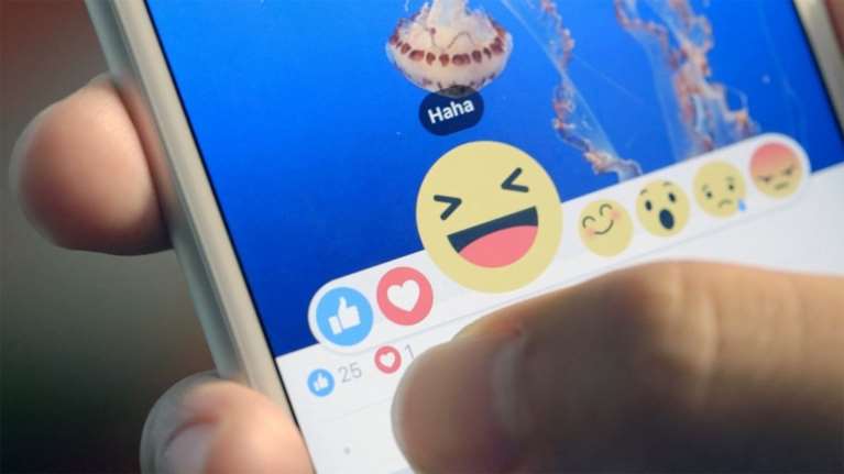 Έρχονται στο Facebook τα emoji Ντόναλντ Τραμπ