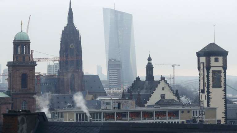 Η Κύπρος κινδυνεύει να βγει εκτός ποσοτικής χαλάρωσης, λέει η ΕΚΤ