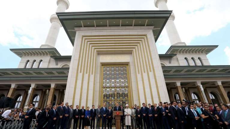 Le Monde: Η επιβίωση της ΕΕ εξαρτάται από την Τουρκία