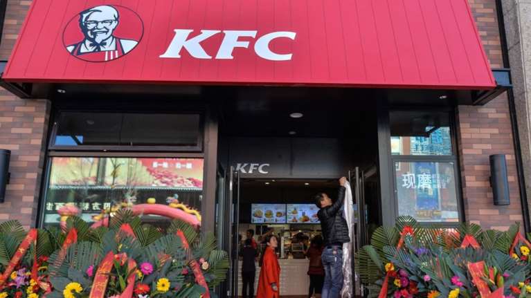 Θραύση κάνουν τα πρώτα KFC που άνοιξαν στο Θιβέτ
