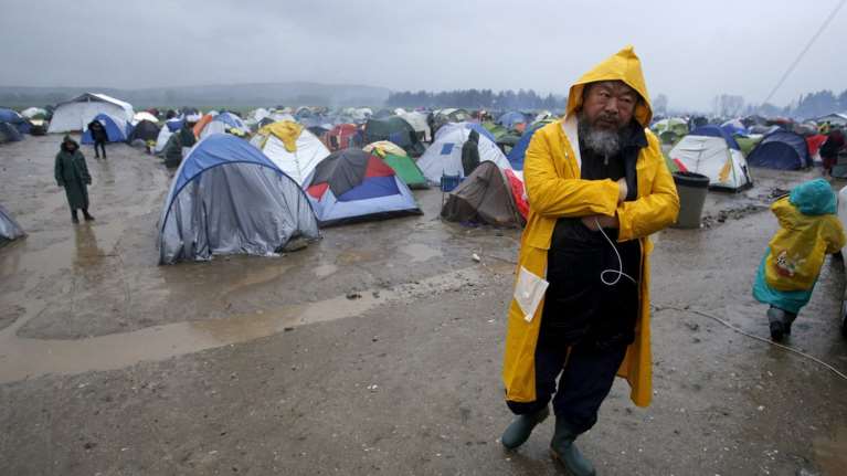 Και ο Άι Γουέι Γουέι στις λάσπες της Ειδομένης