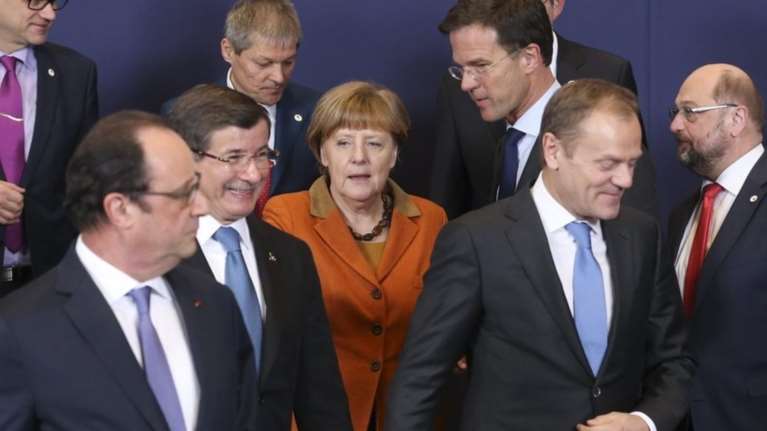 To «ύπουλο» παιγνίδι Τουσκ και ο καβγάς με τη Μέρκελ