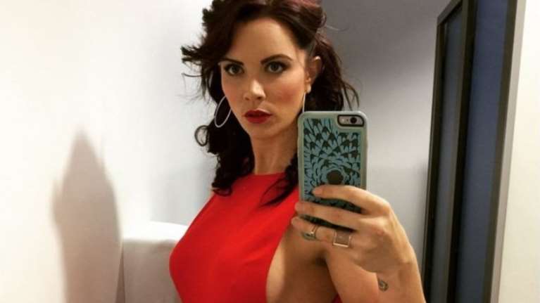 28χρονη παρουσιάστρια του BBC, τα παράτησε όλα και γυρίζει τον κόσμο!