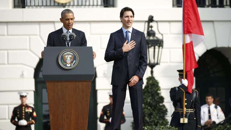 Ο γοητευτικός πρωθυπουργός του Καναδά Τζ. Τριντό «μαγεύει» τον Λευκό Οίκο