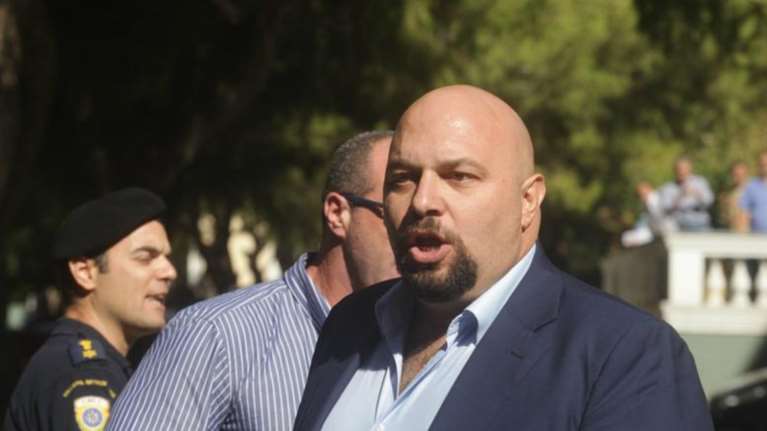 Επεισόδια &amp; ξύλο από Χρυσαυγίτες στο Περιφερειακό Συμβούλιο