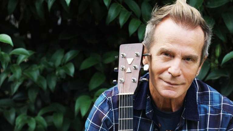 Ο Βαγγέλης Γερμανός για το εξώφυλλο του Downtown