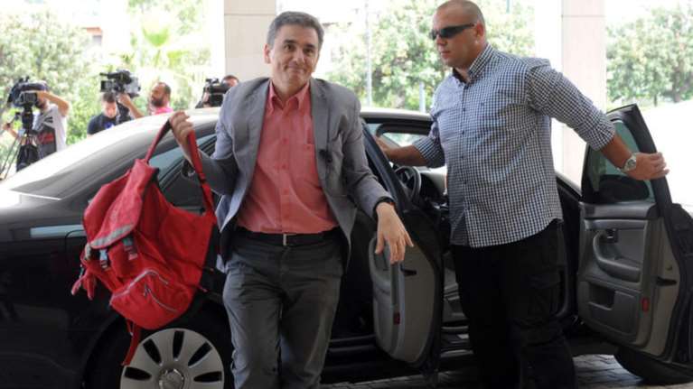 Δεν τα βρήκαν στις συντάξεις, τώρα συζητούν το φορολογικό