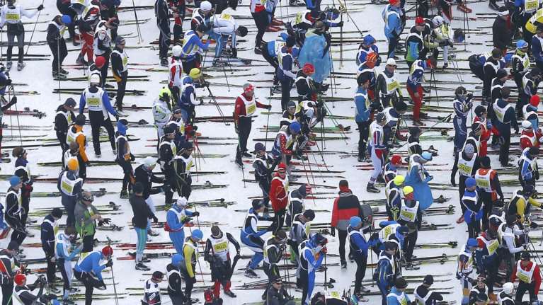 13.000 σκιέρ στον μαραθώνιο σκι της Ελβετίας