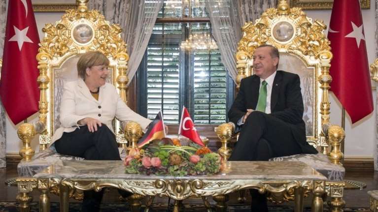 H &quot;Die Welt&quot; αποκαλύπτει τη συμφωνία Μέρκελ με Ερντογάν για το προσφυγικό