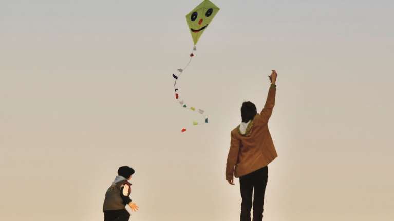 Τι συμβουλεύει η ΔΕΗ για το πέταγμα του χαρταετού