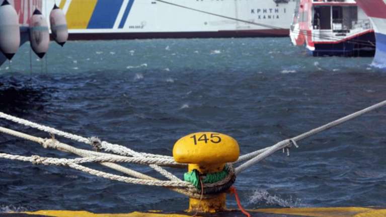 Δεμένα τα πλοία στα λιμάνια της Ραφήνας και του Λαυρίου λόγω κακοκαιρίας