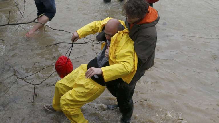 Απολογητική απάντηση της κυβέρνησης για τη "μεγάλη έξοδο"