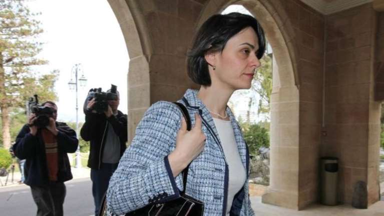 Επώδυνες υποχωρήσεις για τα αγκάθια της αξιολόγησης