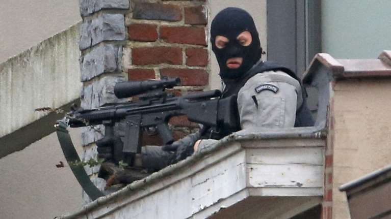 Τρόμος και πάλι στην Ευρώπη, μάχη με τρομοκράτες στις Βρυξέλλες