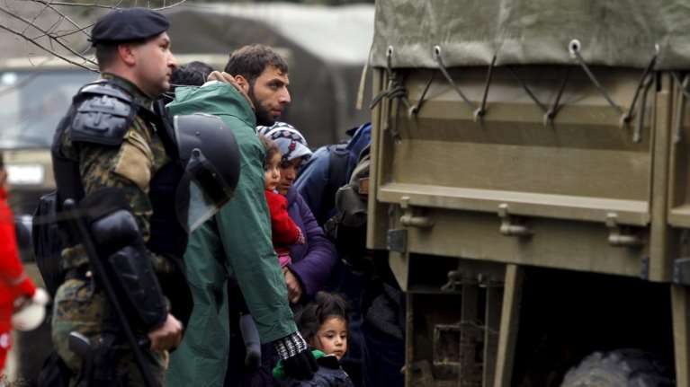 Μαρτυρία πρόσφυγα: Οι Σκοπιανοί έκοψαν το φράχτη και μας έστειλαν πίσω