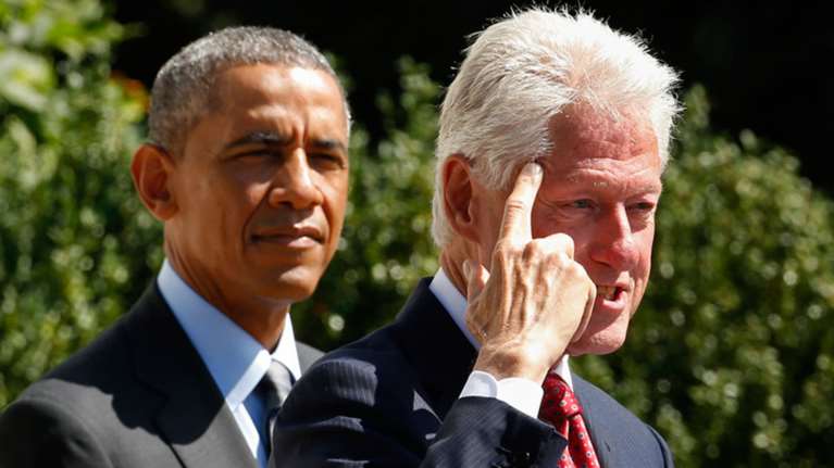 RT: Ο ρόλος Ομπάμα και Κλίντον στην υπογραφή του 3ου μνημονίου