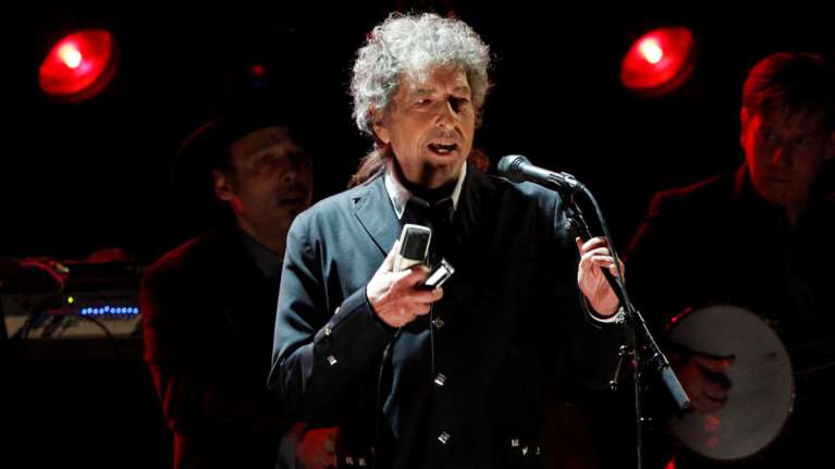 "Αγνοούμενος" παραμένει ο Ντίλαν για την Σουηδική Ακαδημία