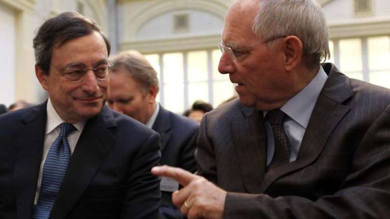 Ο Σόιμπλε «τραβάει» το χαλί σε Ντράγκι για επέκταση του QE