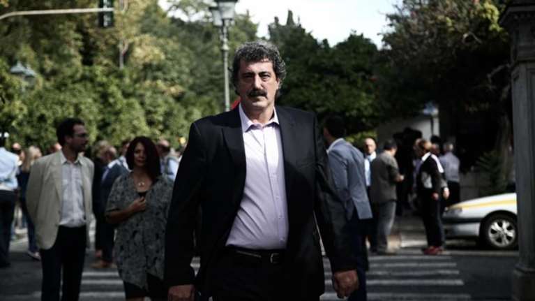 Ο Πολάκης κατηγορεί τη ΝΔ ότι... του χάκαρε το Facebook