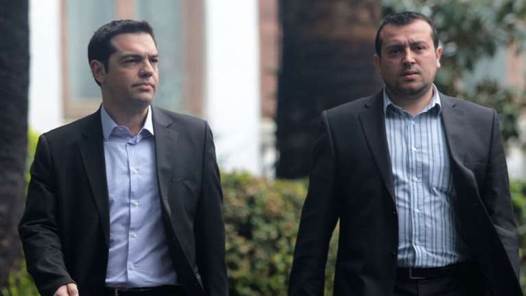 Νέα μετέωρα βήματα : πολιτική ένταση και κανάλια με ...ενοίκιο