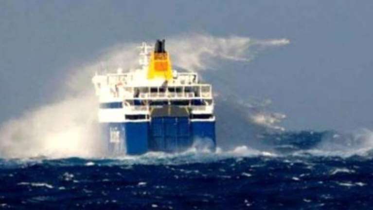 Μετ&#39; εμποδίων τα ακτοπλοϊκά δρομολόγια λόγω ισχυρών ανέμων