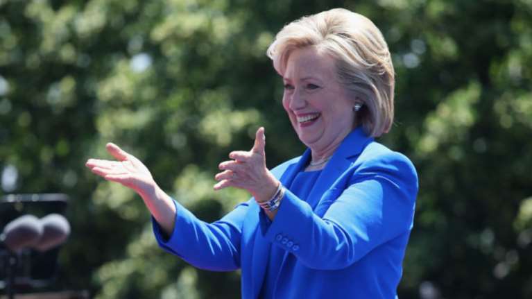 ΗΠΑ: Με 42% έναντι 36% προηγείται η υποψήφια των Δημοκρατικών