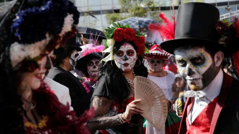 Το Μεξικό γιορτάζει τη «Μέρα των Νεκρών» - εντυπωσιακές εικόνες