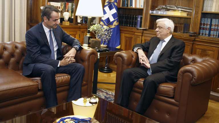 Οι διάλογοι Παυλόπουλου και Μητσοτάκη στο Προεδρικό