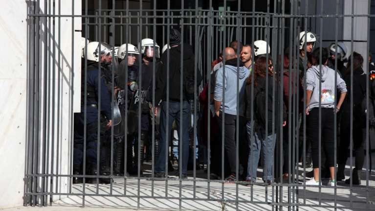 Συνεχίζεται η δίκη της Χρυσής Αυγής με ένταση εντός και εκτός Εφετείου