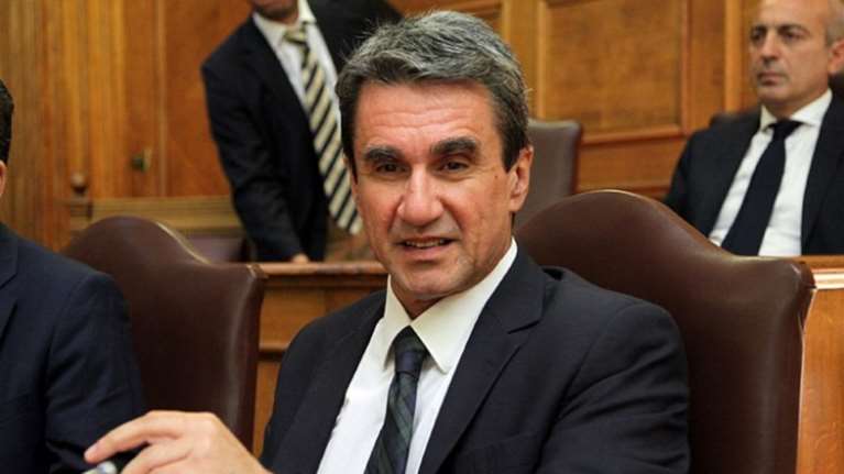 Το ΠΑΣΟΚ καλεί Βαρουφάκη για εξηγήσεις για τα capital controls