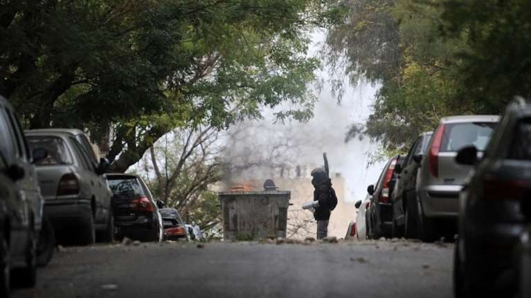 Ψάχνουν τον «συντονιστή» των αντιεξουσιαστών στα προσφυγικά