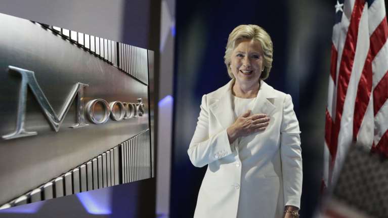 Νίκη της Χίλαρι με 332 εκλέκτορες προβλέπει η Moody's