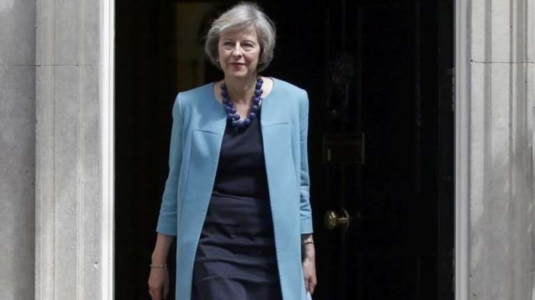 Deutsche Bank: Υποχωρούν οι πιθανότητες ενός «σκληρού» Brexit