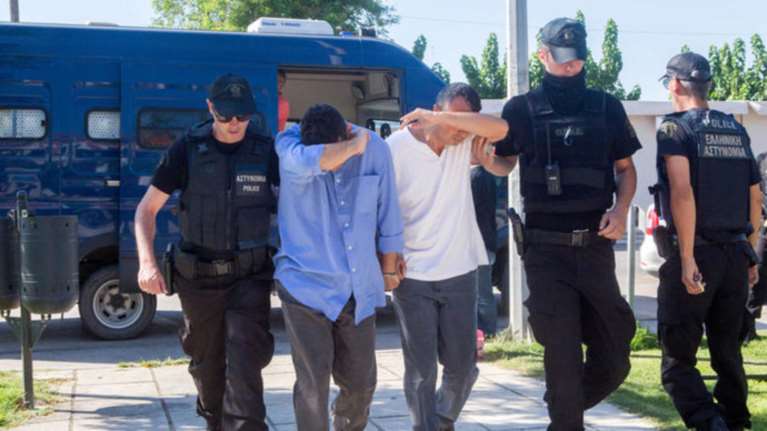 Προσωρινά κρατούμενοι οι «8» στρατιωτικοί που ζήτησαν άσυλο στην Ελλάδα