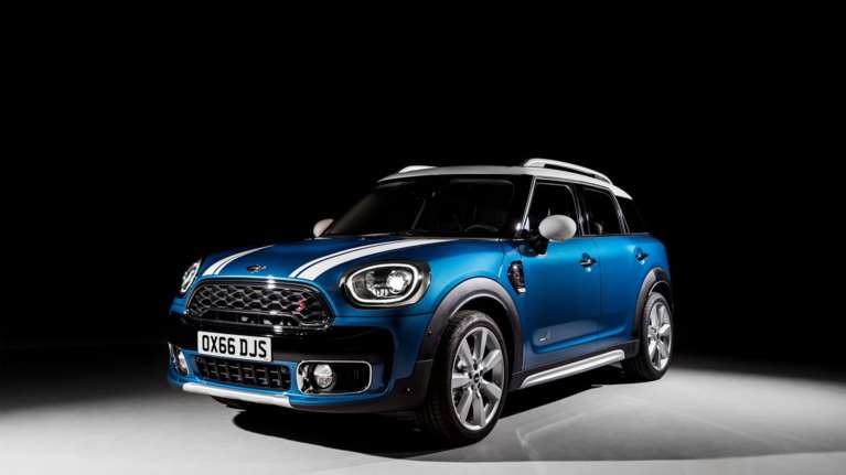 Το Mini Countryman μεγάλωσε (πολύ) και πάει για άλλες κατηγορίες
