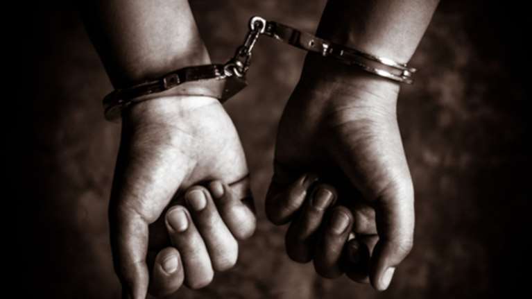 Δύο συλλήψεις στα Ιωάννινα γιατί παρίσταναν τους... μάγους