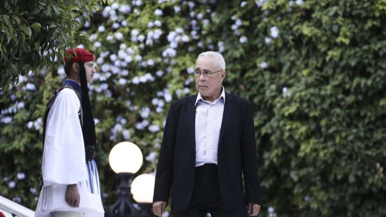 Ο Ζουράρις, η εκκλησία, ο Σιντάρτα Γουτάμα &amp; ο Βελουχιώτης!