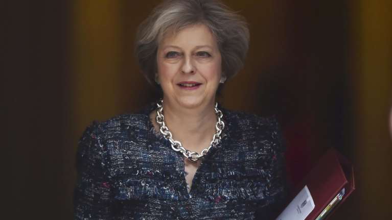 Μέι: Να σεβαστεί η Βουλή το δημοψήφισμα. Η προϋπόθεση του Κόρμπιν