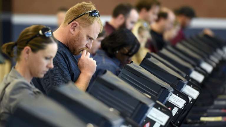 Μαζική συμμετοχή στις κάλπες-Τι σημαίνει για τον τελικό νικητή